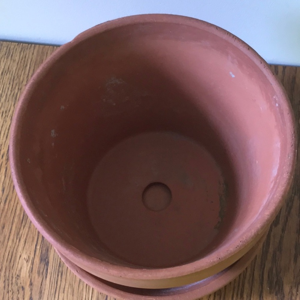 Vintage Terracotta Clay Pot with made in Italy Saucer - Picture 2 of 8